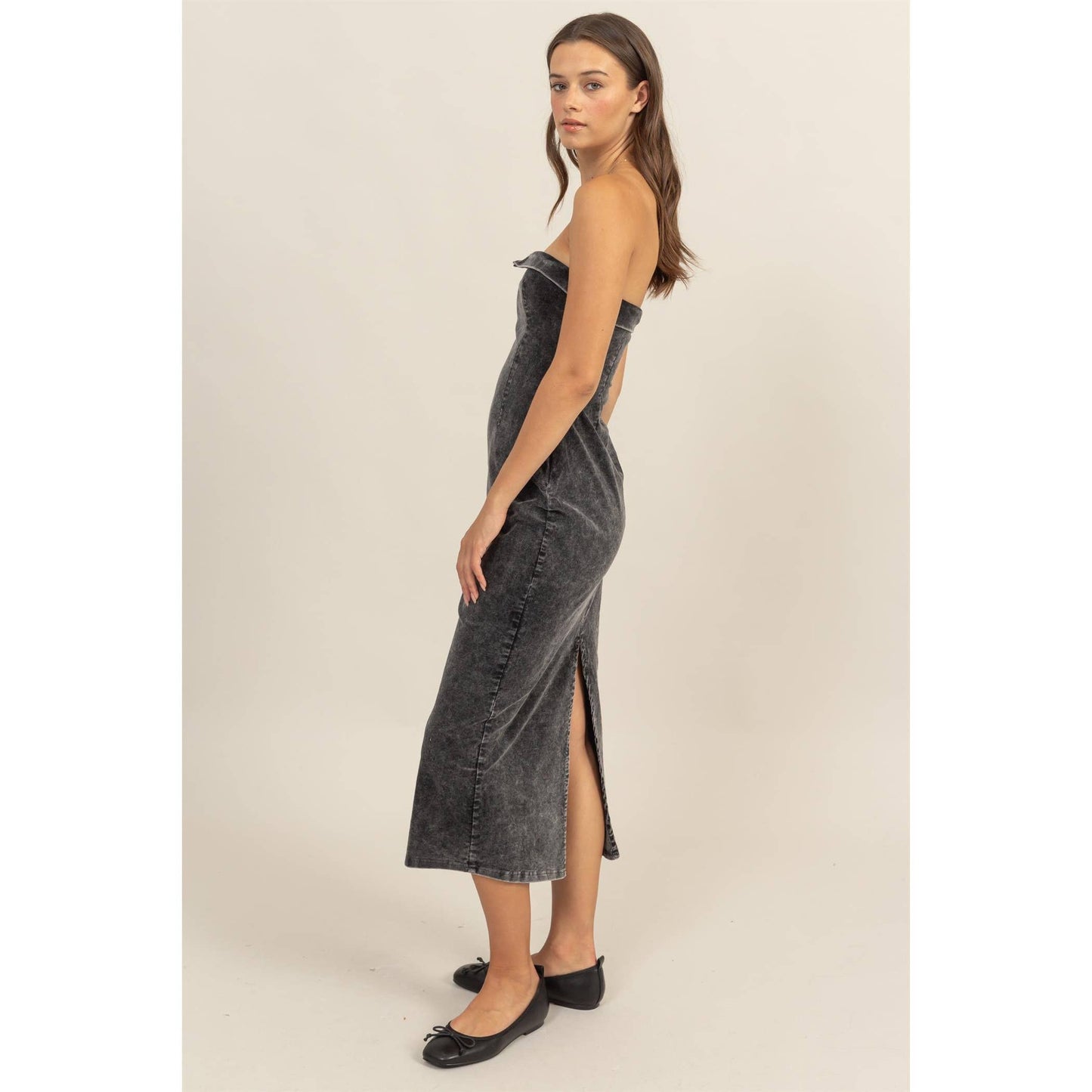 WASHED CORDUROY STRAPLESS DRESS: BLACK