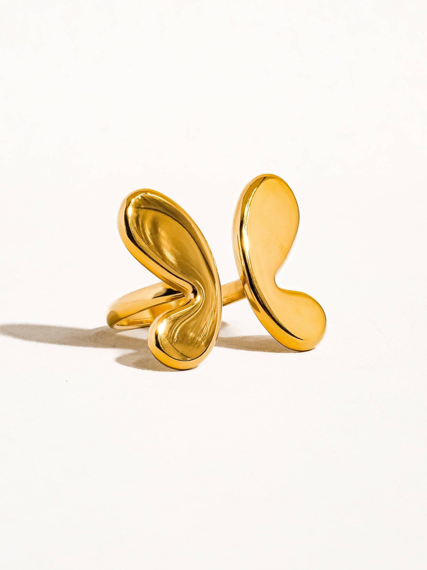 18K Gold Non-Tarnish Butterfly Ring: Gold