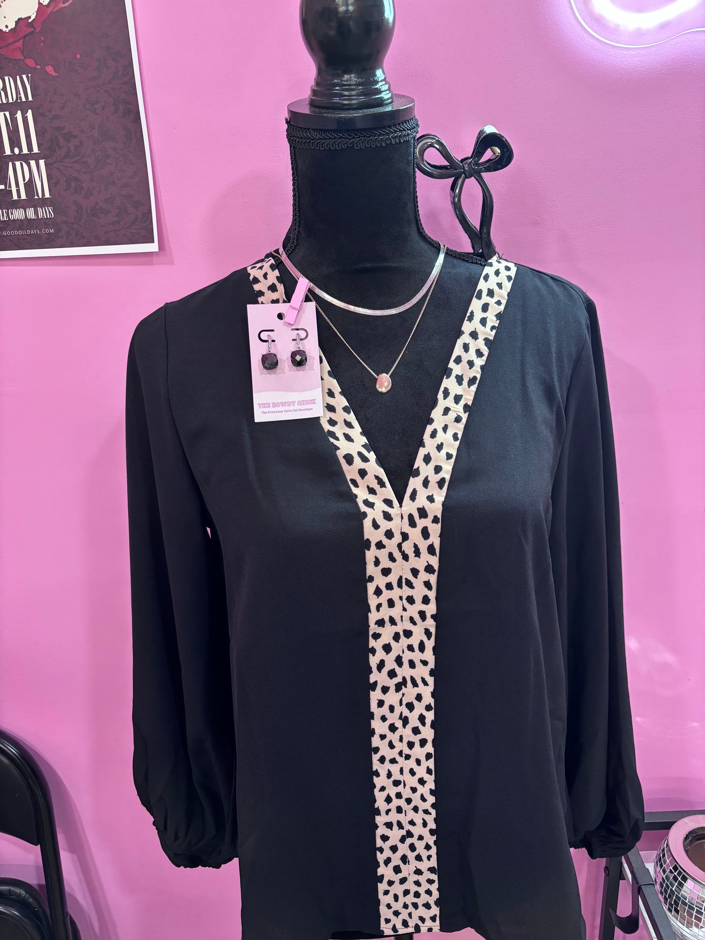 V-neck Shirt Loose Patchwork Top: Black