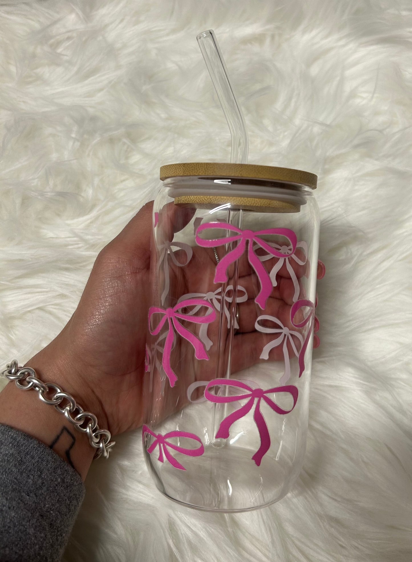 16oz Bow glass cup