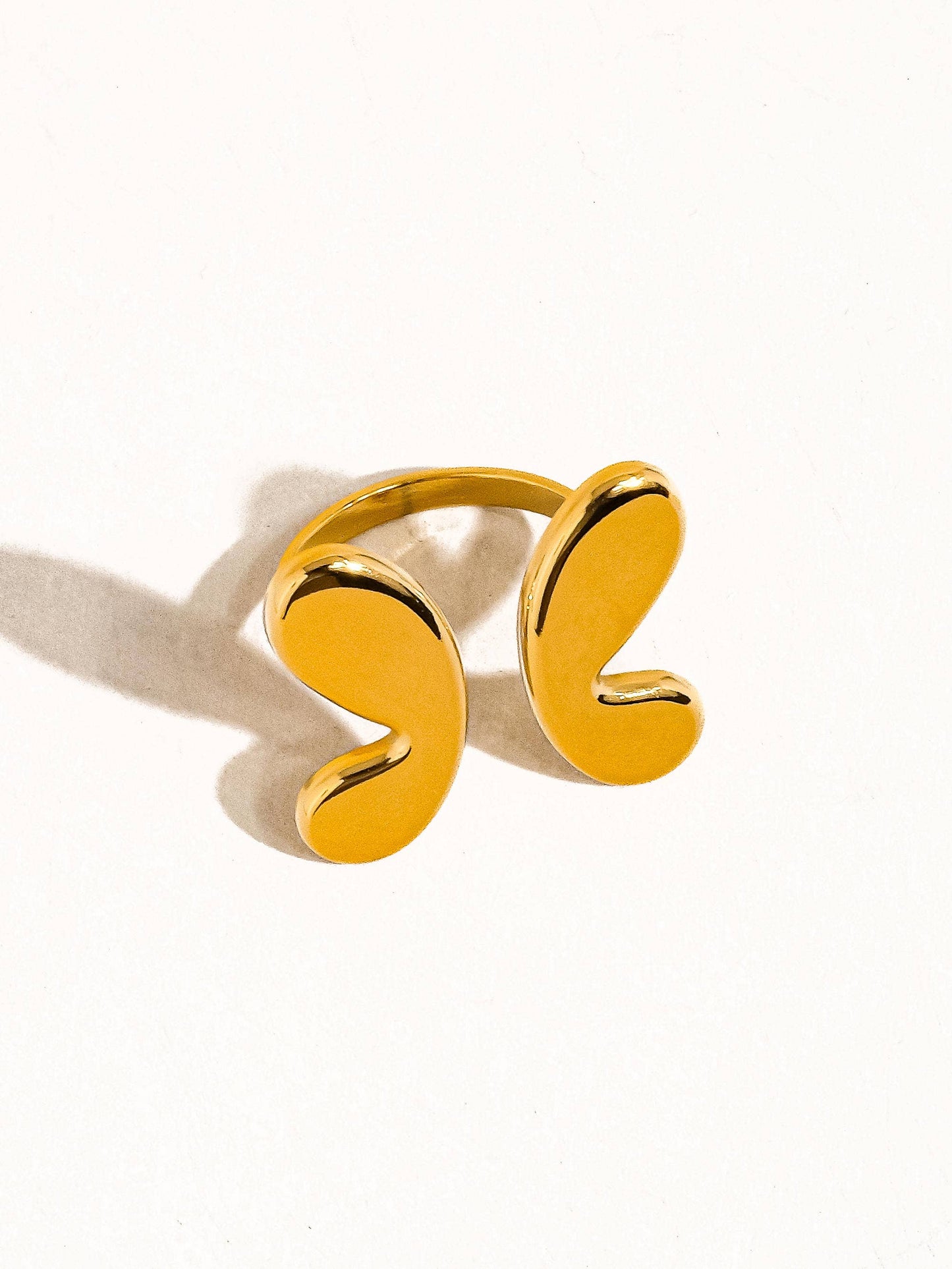 18K Gold Non-Tarnish Butterfly Ring: Gold