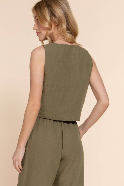 The “Cool & Collected” Linen Set