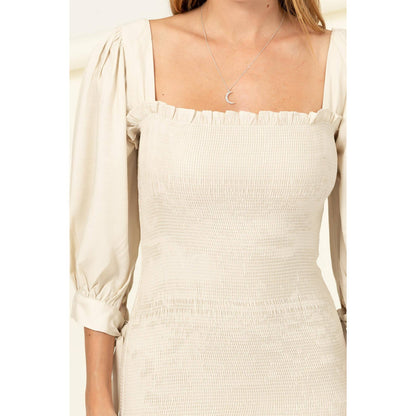 SMOCKED DRESS WITH PUFF SLEEVES: TAN