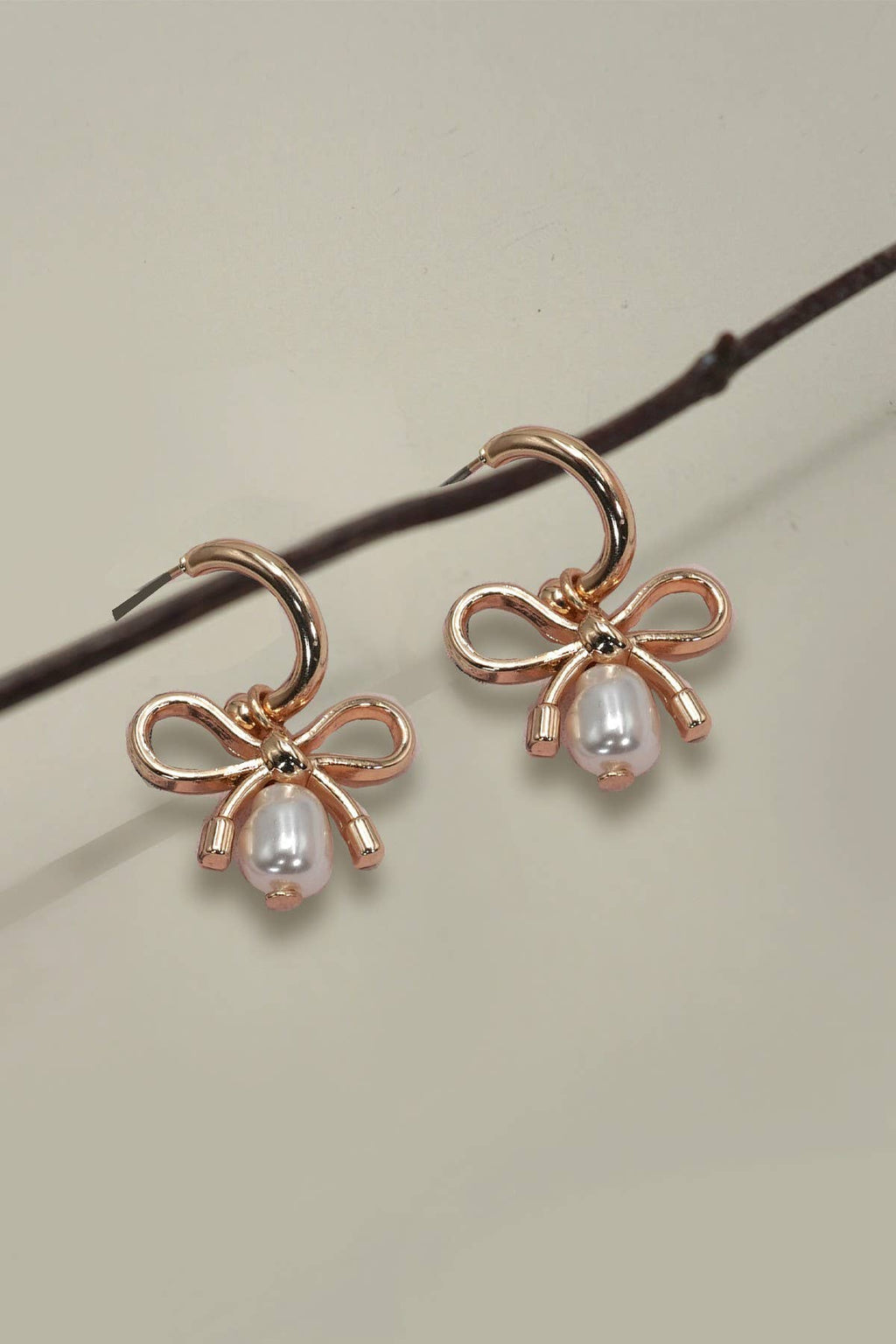 BOW PEARL DROP MINI HOOP EARRINGS: Gold