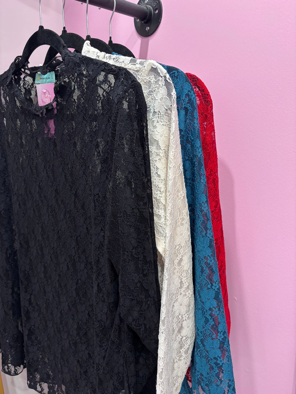 Sweet lace Mock Neck