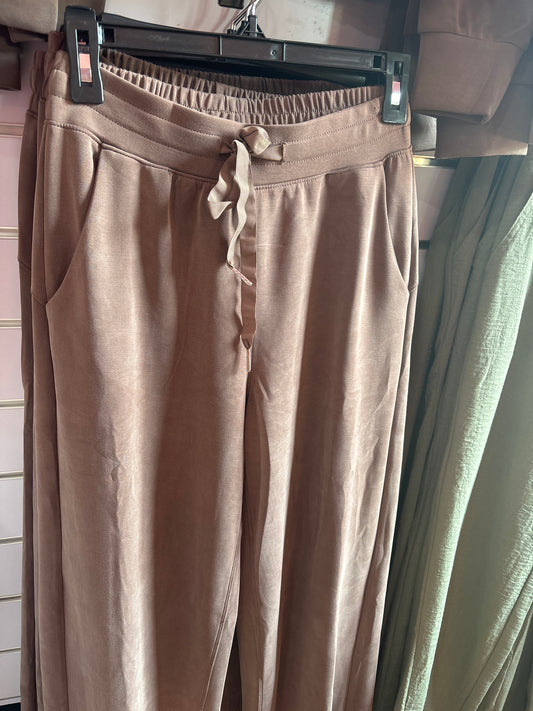 Mocha Must Have: Bottoms