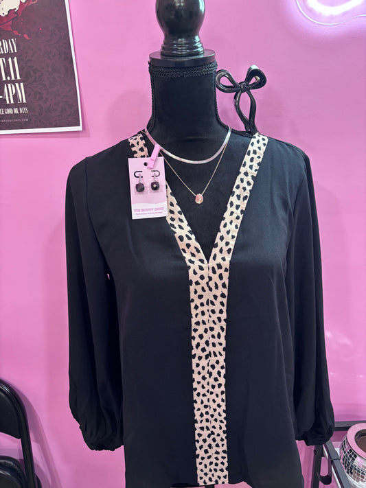 V-neck Shirt Loose Patchwork Top: Black