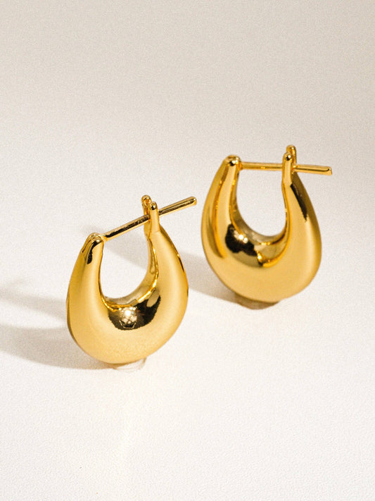 Main Chick Hoops 18K Classic Droplet Hoop Earring: Yellow Gold