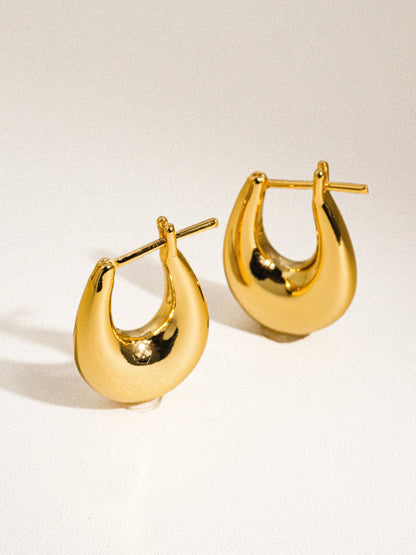 Main Chick Hoops 18K Classic Droplet Hoop Earring: Silver