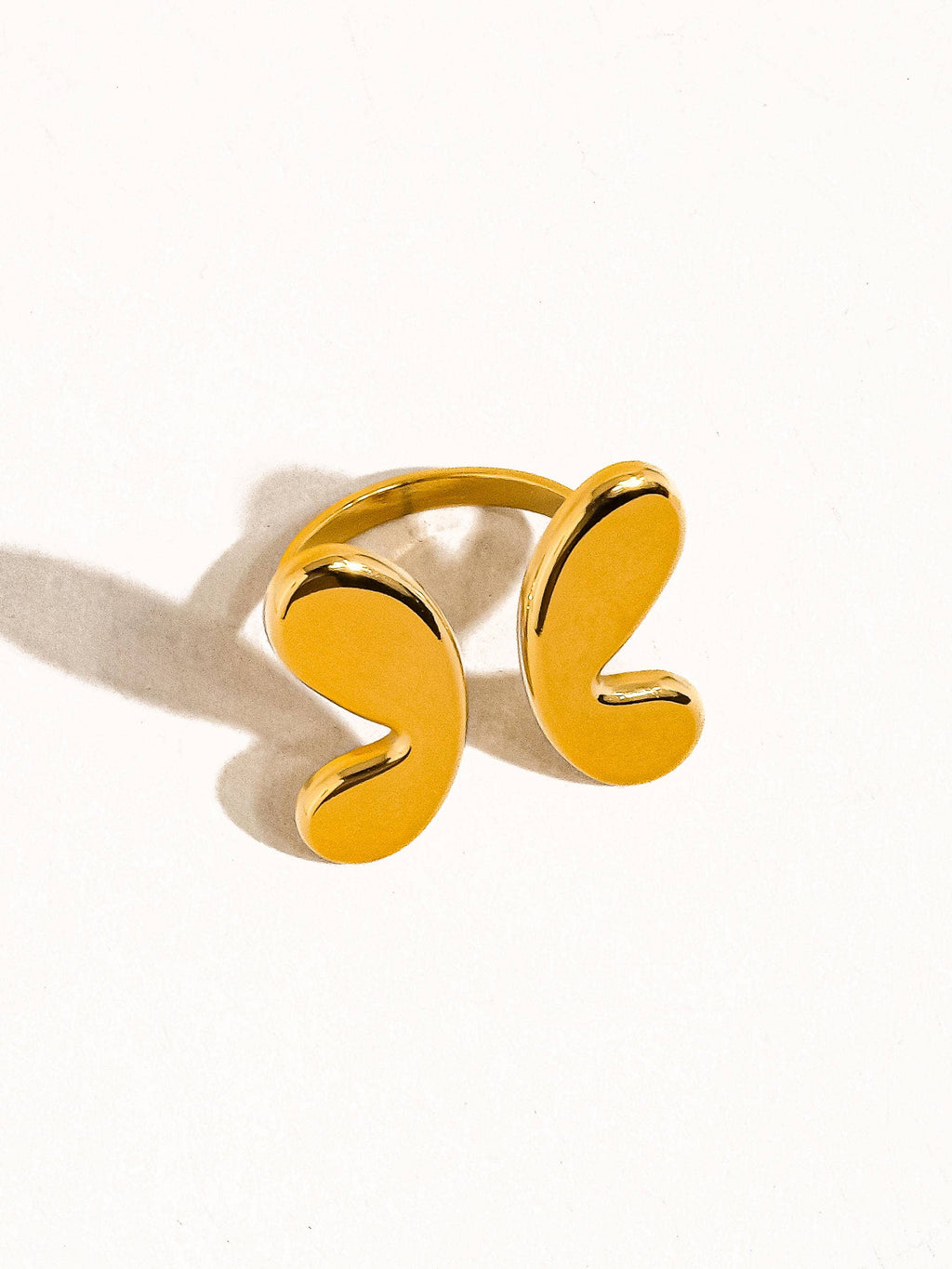 18K Gold Non-Tarnish Butterfly Ring: Gold